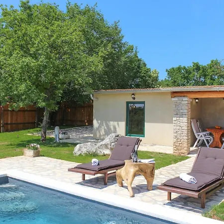 Vila Villa Lorela Mit Privatem Pool Zminj