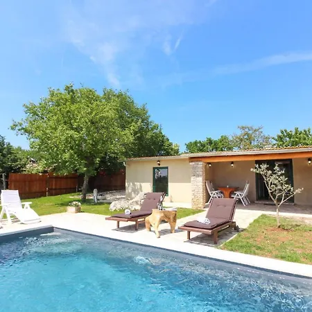 Villa Villa Lorela Mit Privatem Pool